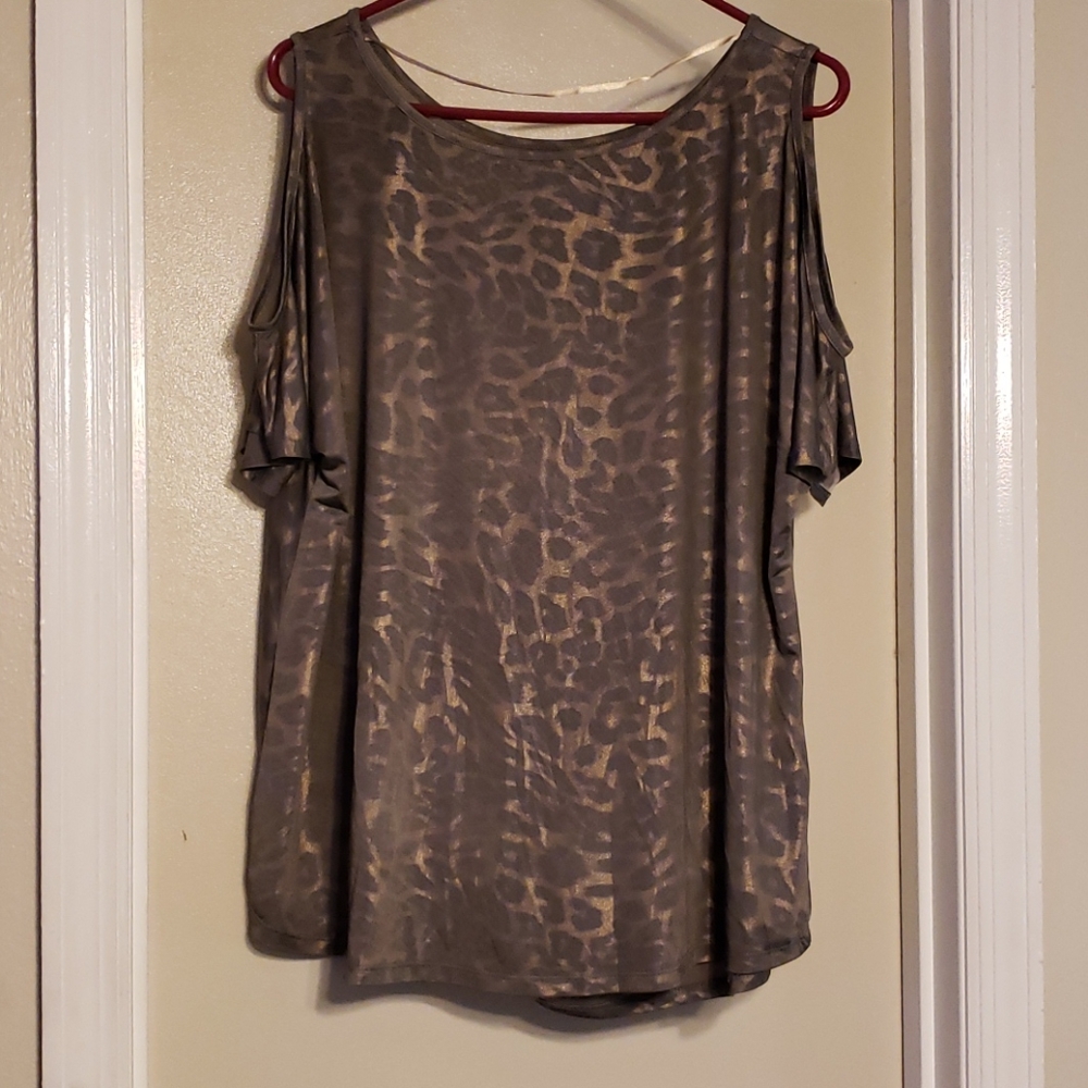 Cute metallic like cheetah print blouse